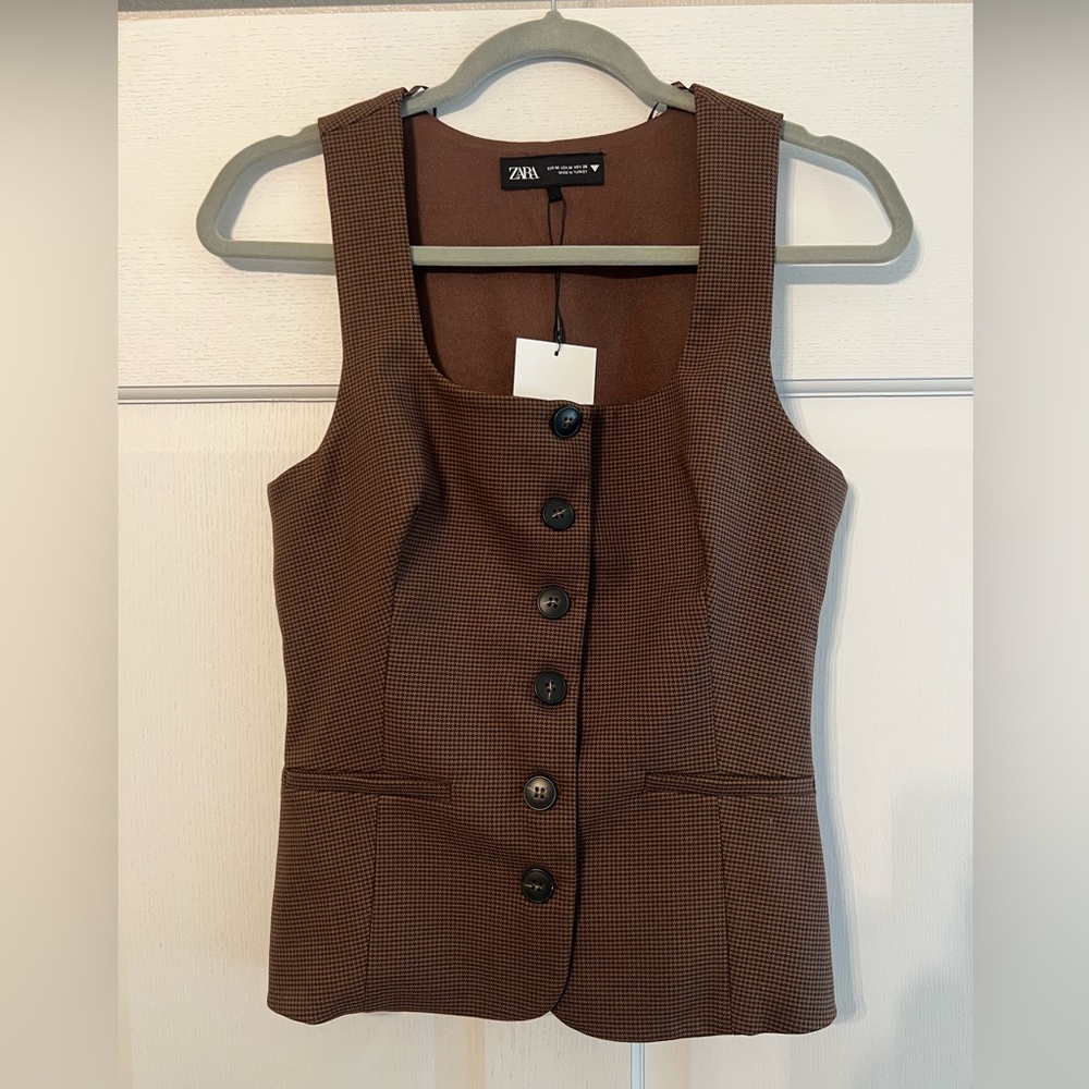 Zara Brown Button-Front houndstooth vest